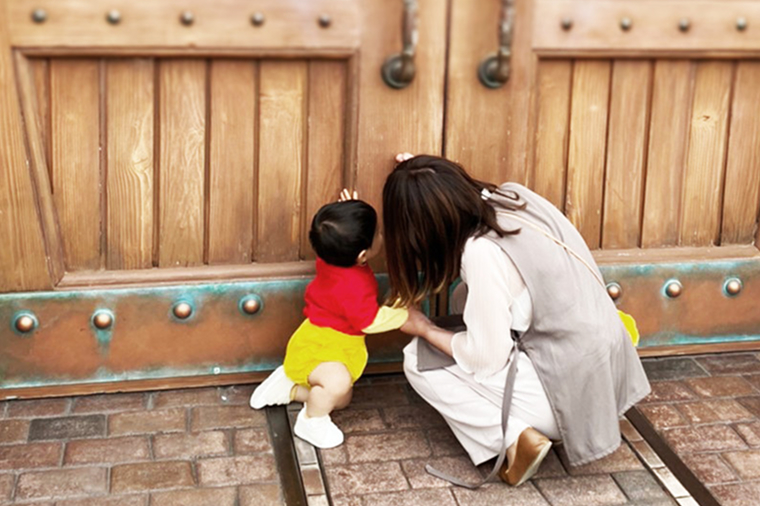 子供と映るyuukaの写真